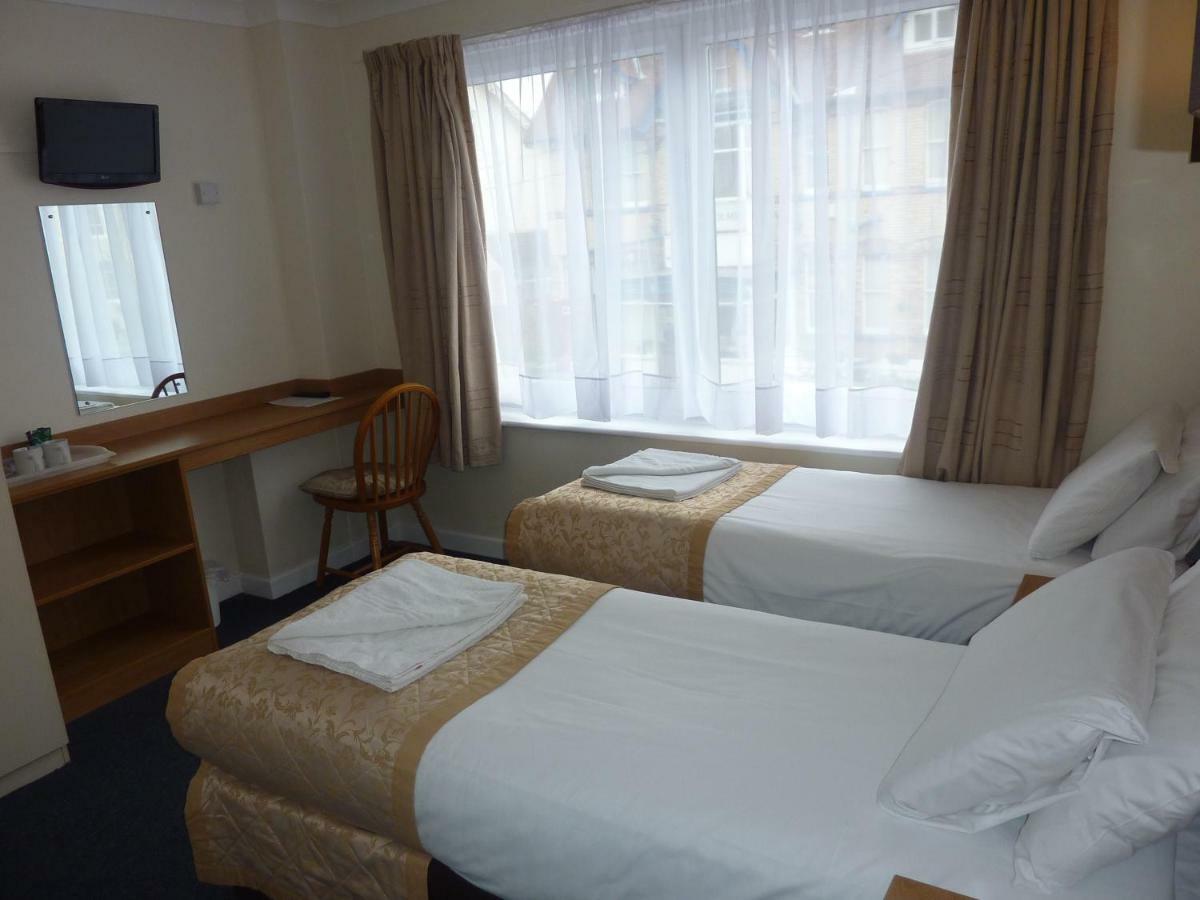 Carisbrooke Hotel Bournemouth Exteriör bild